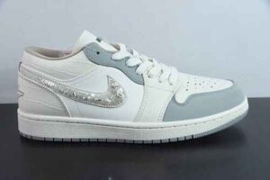 NAJV43111331 Nike Air Jordan 1 Jordan 1 White Low Top Culture Casual Skate Shoes IH7323 100