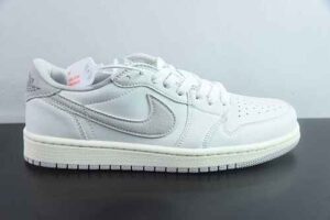 NLU55141030 Nike Air Jordan 1 Black Air Jordan 1 Low Top Casual Skate Shoes 553558-116